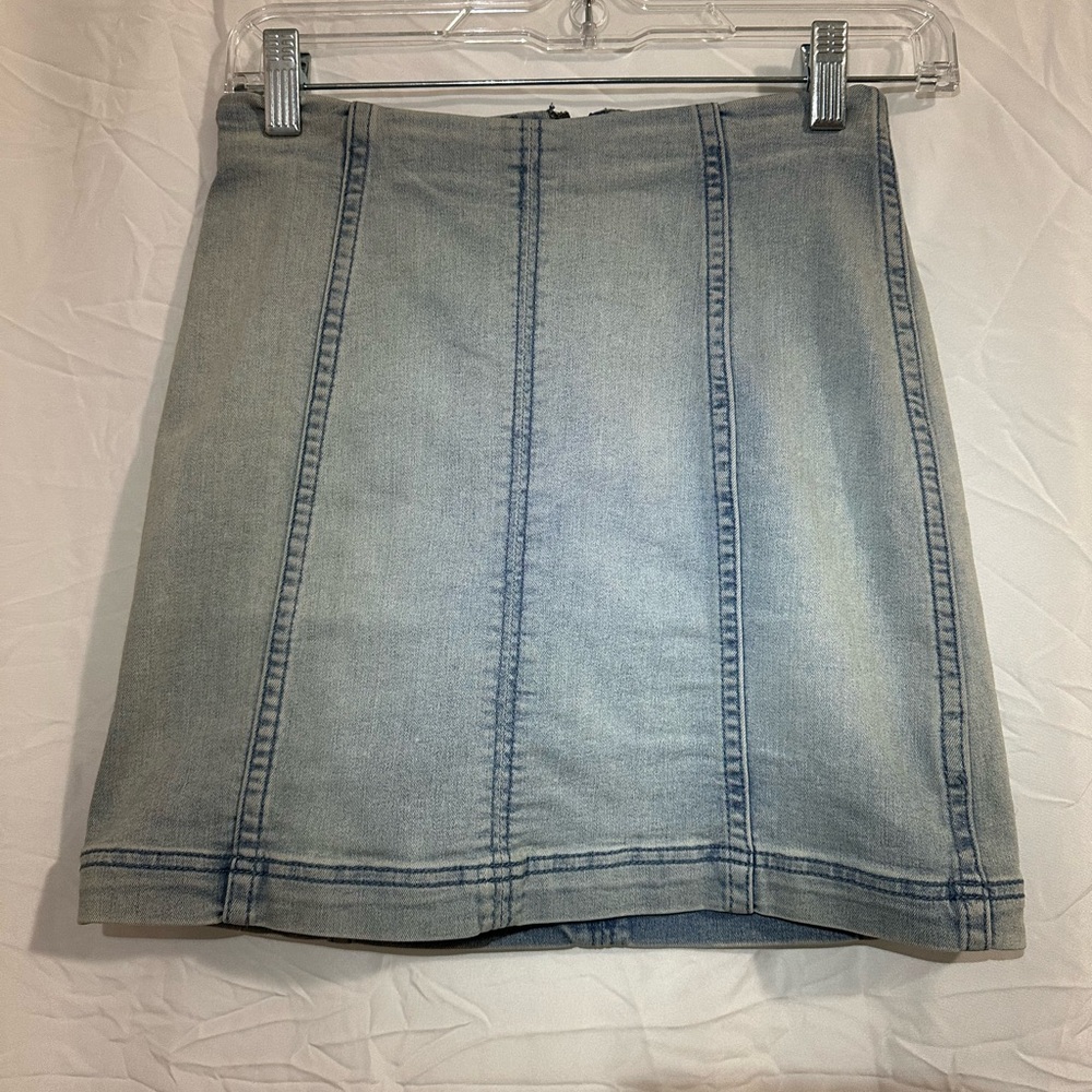 Free People Denim Mini Skirt (light wash)